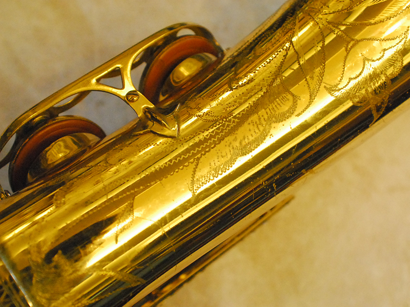 A.SELMER MARK VI 23万番台 オリジナルラッカーテナーサックス