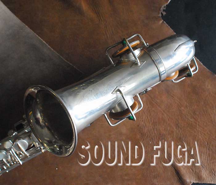 BUESCHR　ビンテージ　アルトサックス　TRUE TONE　22万番台 BUESCHR ビンテージ アルトサックス TRUE TONE 22万番台 - メルカリ