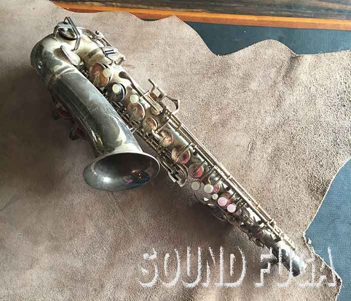 BUESCHER ARISTOCRAT アルトサックス