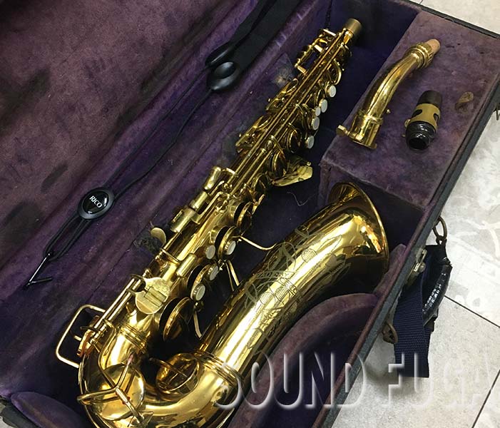 C.G.CONN 6M Naked lady 32万番台 ロールドトーンホール アルト